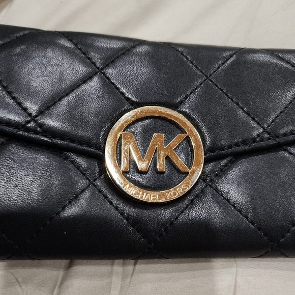 EUC Micheal Kors Wallet - Picture 6 of 7